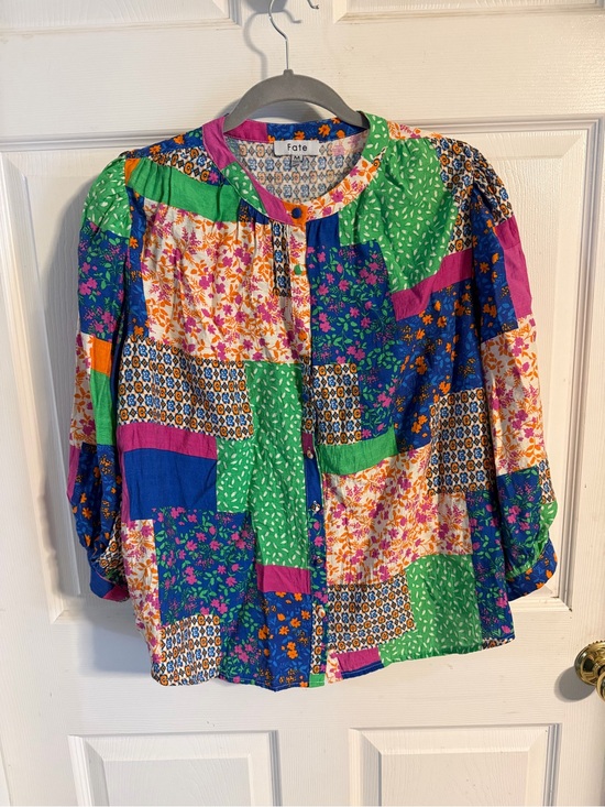 Fate Tops - Fate Patchwork Floral Button-Front Blouse in Green, Blue, Pink, White